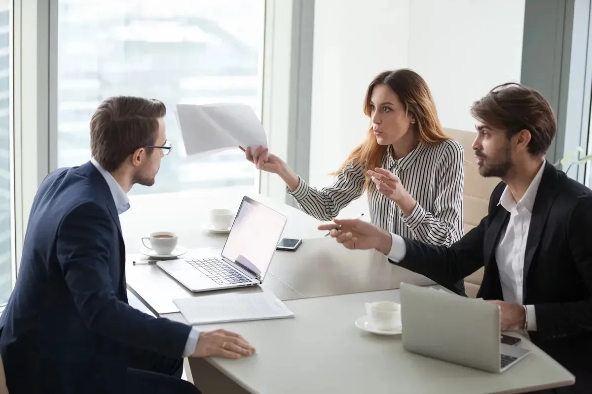 Wielkie kolejki w urzędach. Każdy chce ratować swoje oszczędności. Ten wyścig z czasem potrwa do końca sierpnia