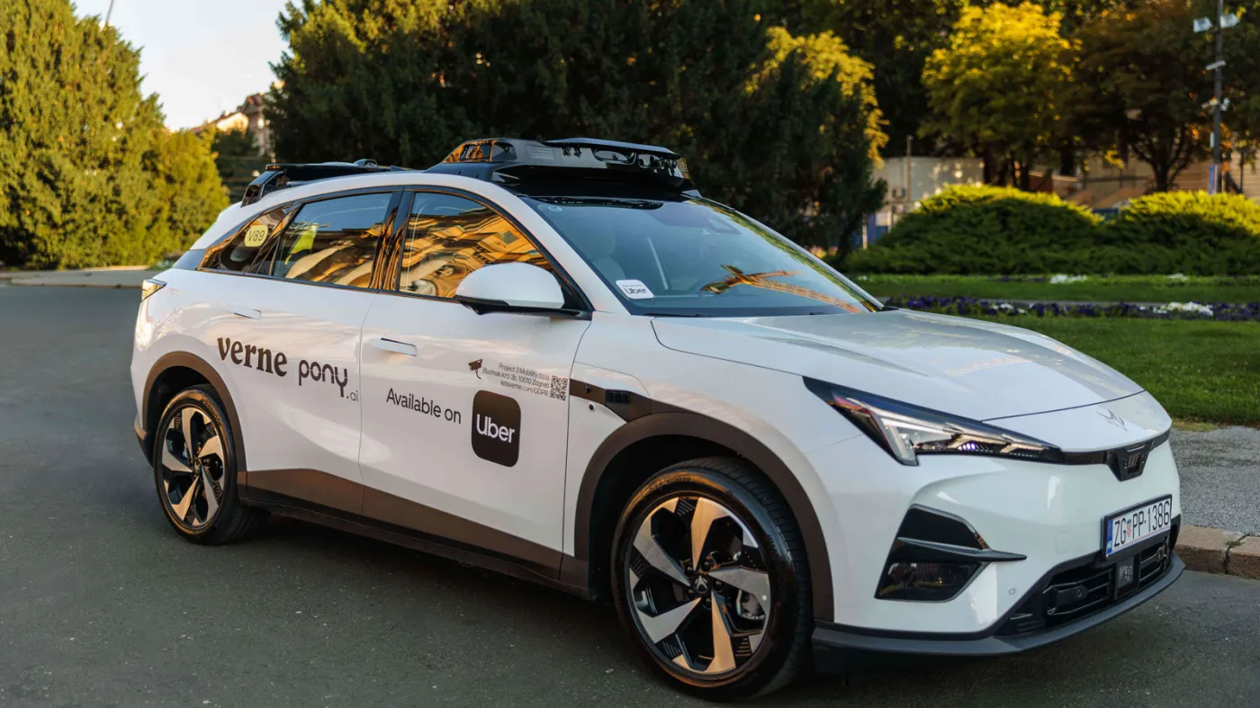 Platforma Uber i operator przewozów Verne, we współpracy z firmą Pony.ai uruchomiły w Zagrzebiu przewozy taxi, realizowane przez technologie i pojazdy autonomiczne.