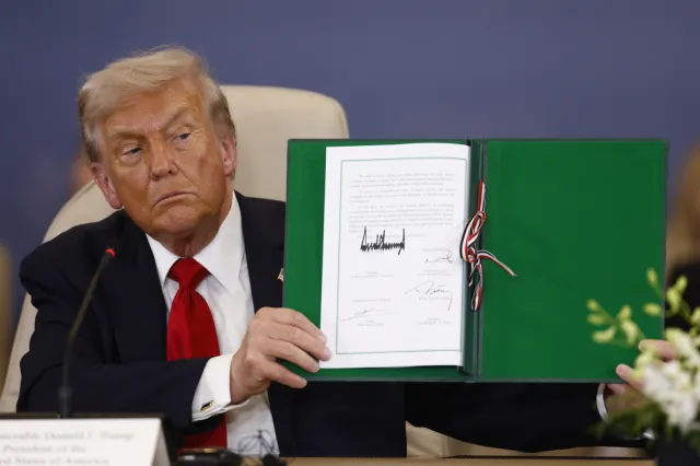 Plan pokojowy Trumpa podpisany przez przywódców. "To zajęło 3 tysiące lat, by dojść do tego punktu"