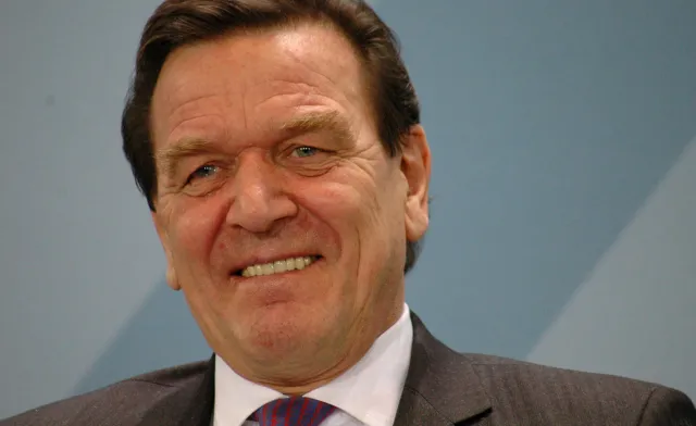Były kanclerz Niemiec Gerhard Schroeder kandydatem do rady dyrektorów Gazpromu