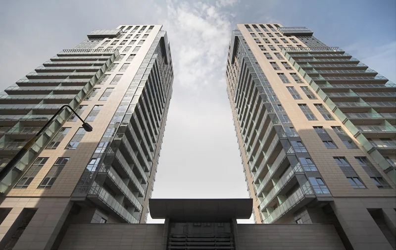 970981-8-platinum-towers.png