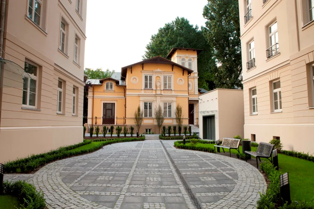 NBP: spadła wartość kredytów konsumpcyjnych, wzrosła - na nieruchomości