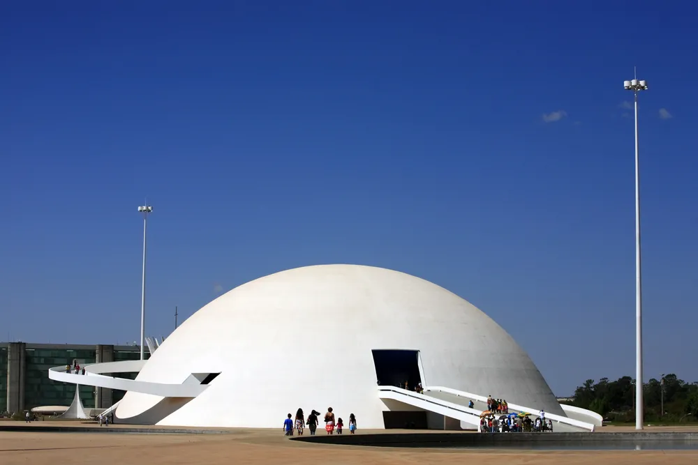 1236024-brasilia3shutter.jpg