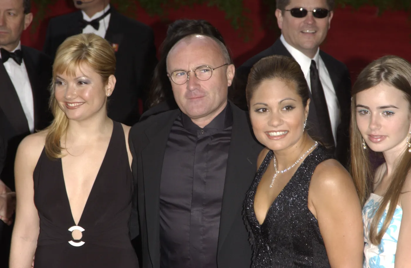 1365419-phil-collins-wife.jpg