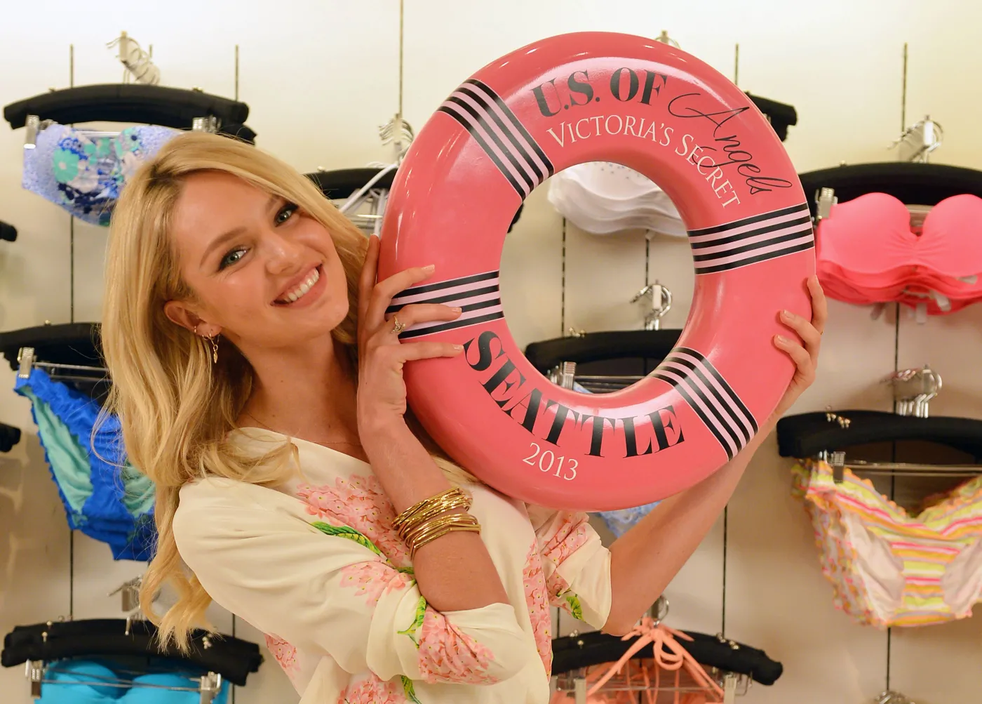 1451841-candice-swanepoel.jpg