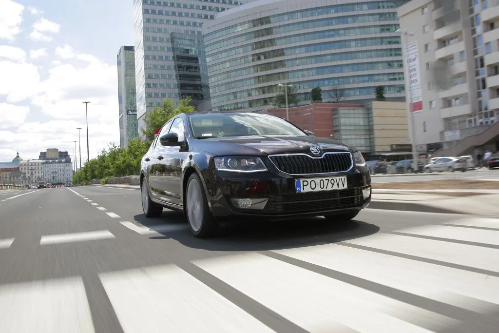 1516393-skoda-octavia-iii.jpg