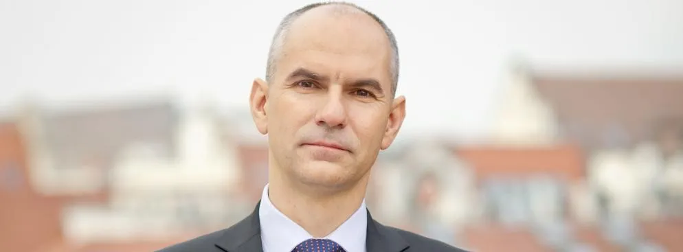 Radosław Kuczyński: Prażanin i akrobata w Europejskim Funduszu Leasingowym