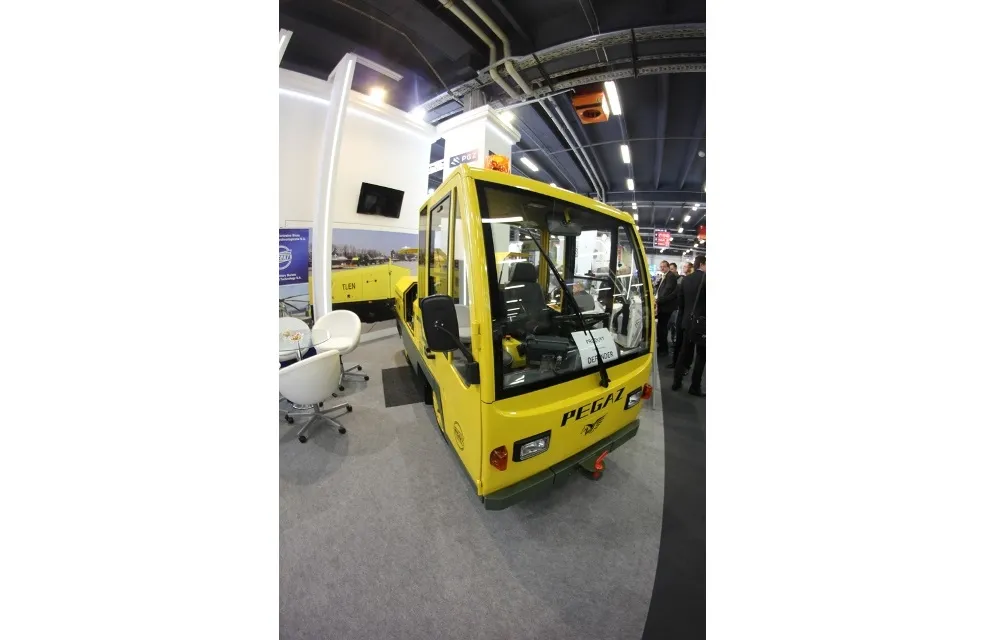 Holownik lotniskowy PEGAZ

