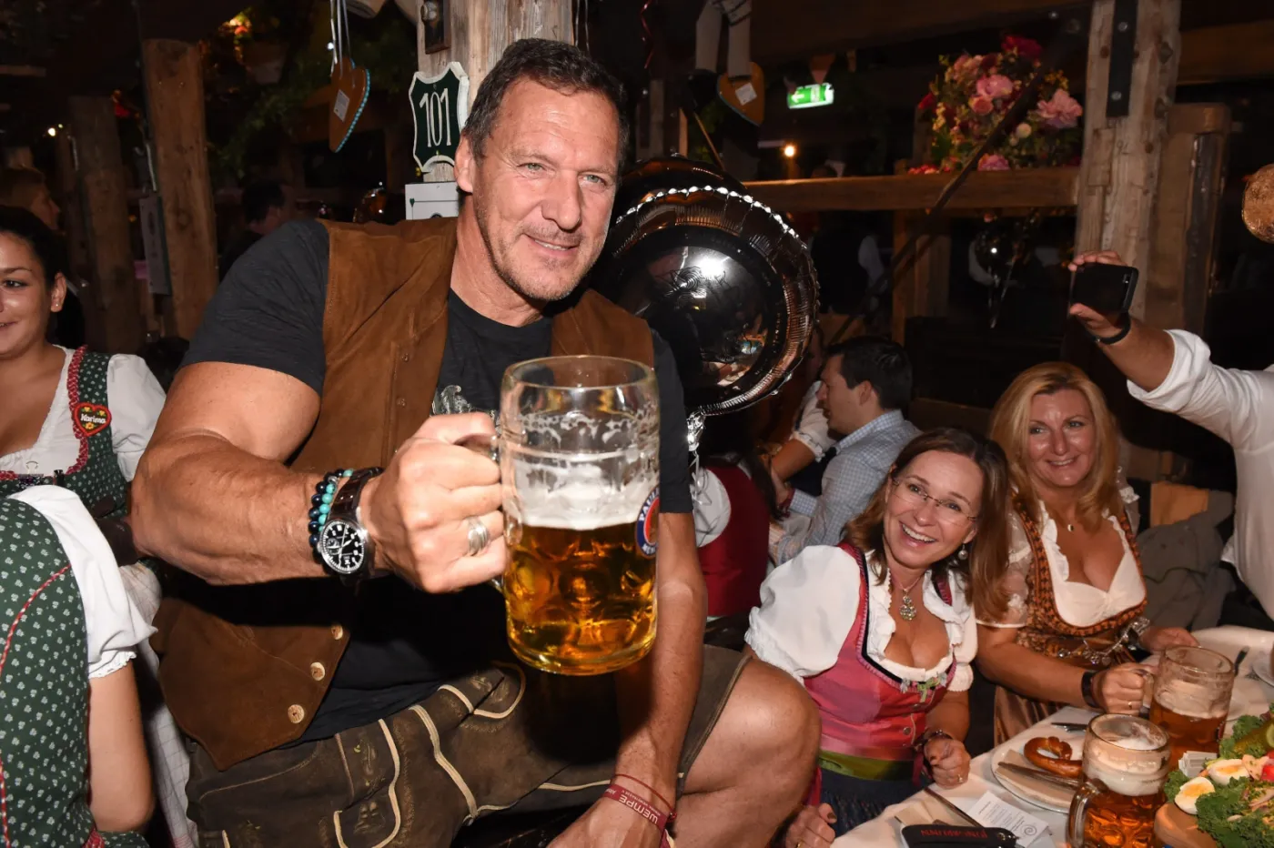 1926203-oktoberfest-2015-1.jpg