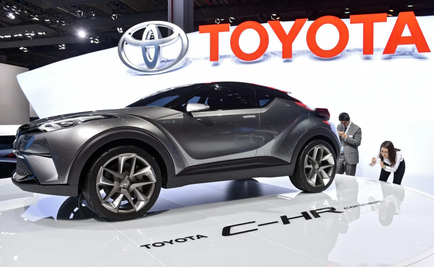 2310469-toyota-c-hr-hybrid.jpg