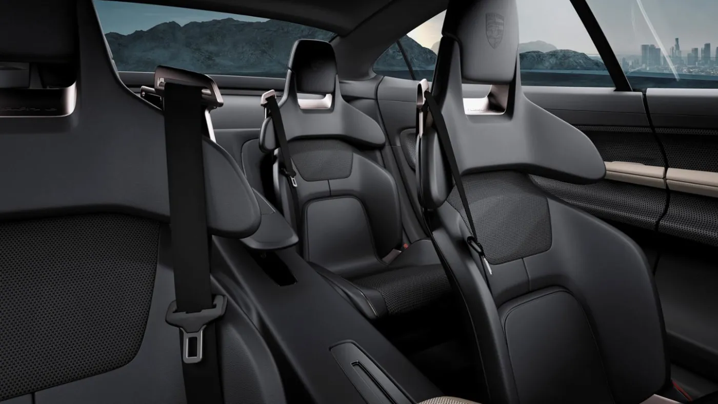 2310316-porsche-mission-e.jpg
