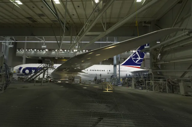 Baniak: LOT może przestać płacić zaliczki za kolejne Dreamlinery