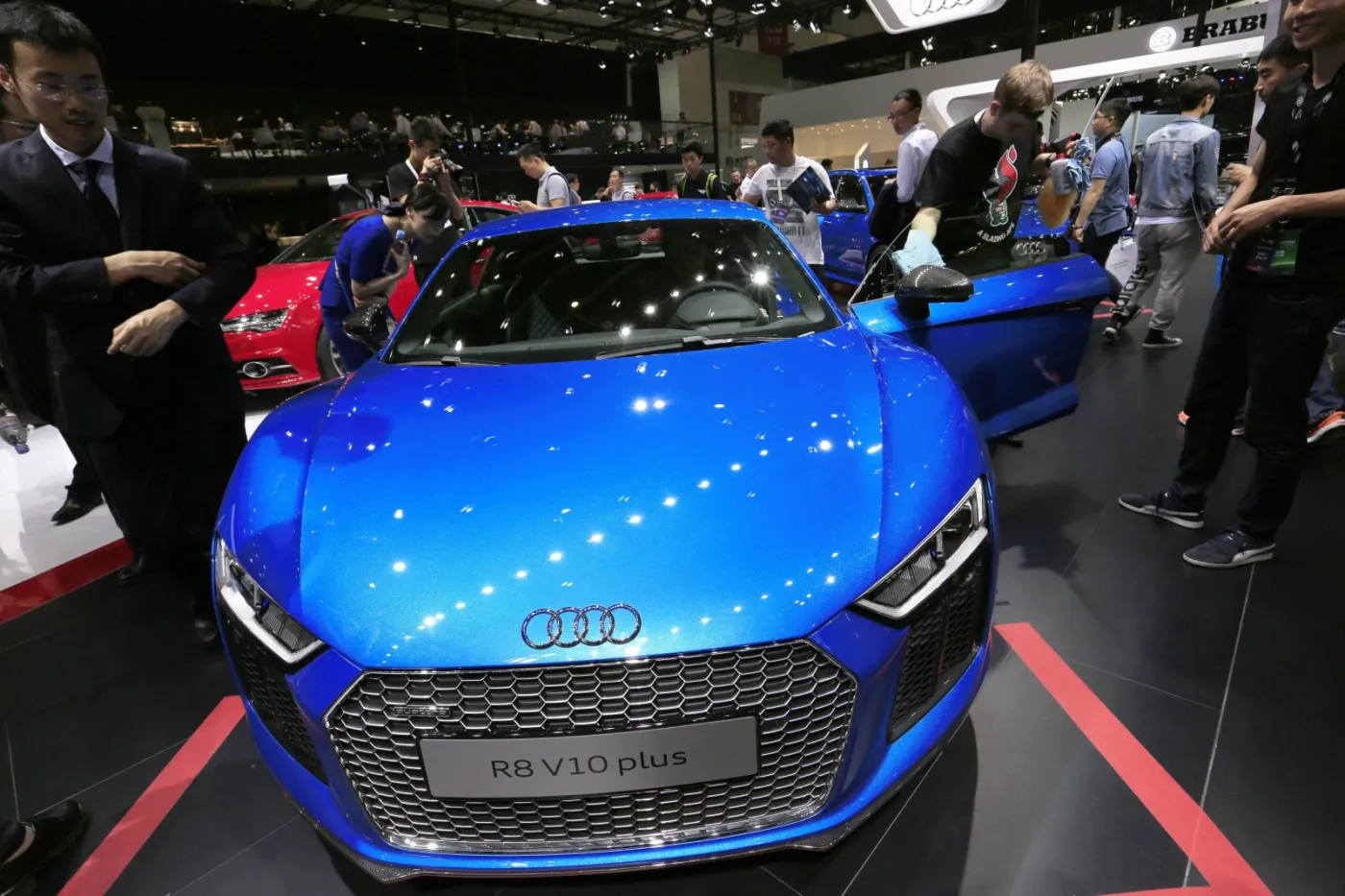 2528474-audi-r8-v10-plus.jpg
