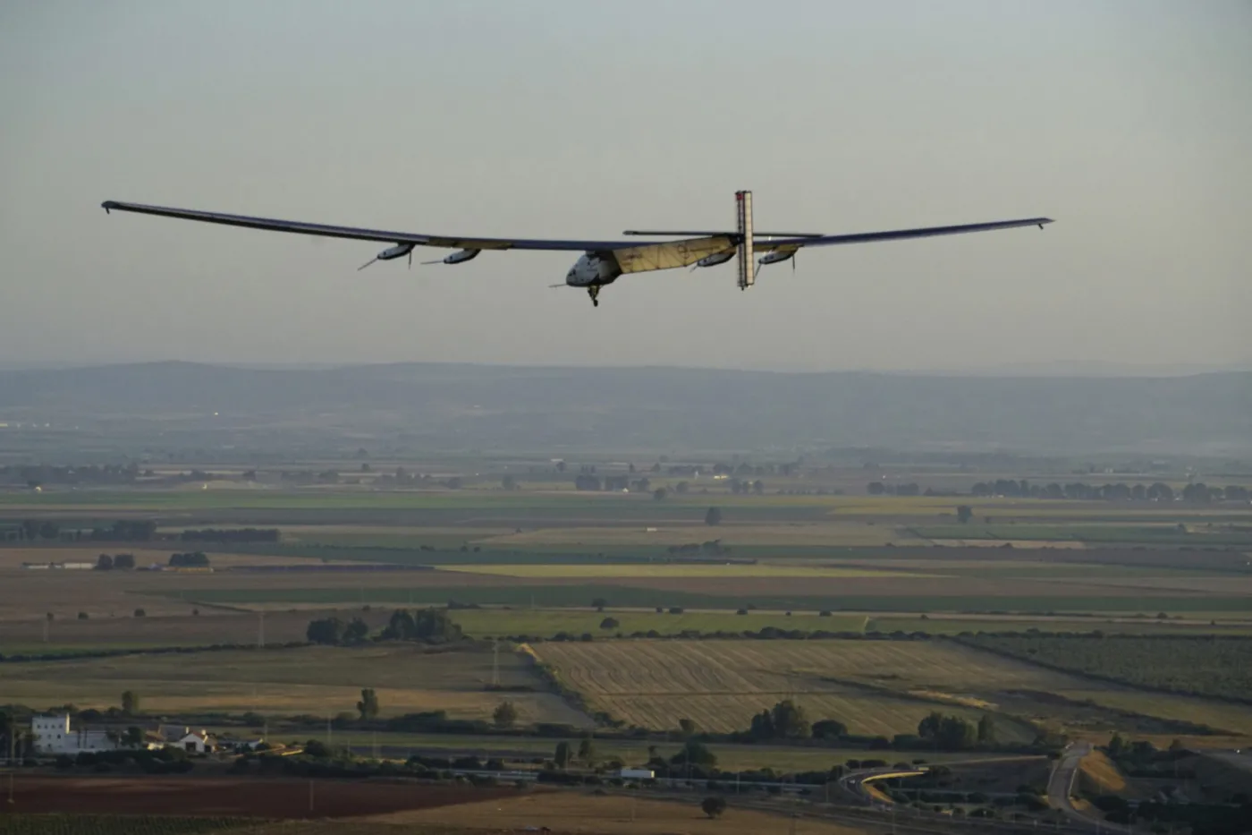2587296-solar-impulse-ii.jpg