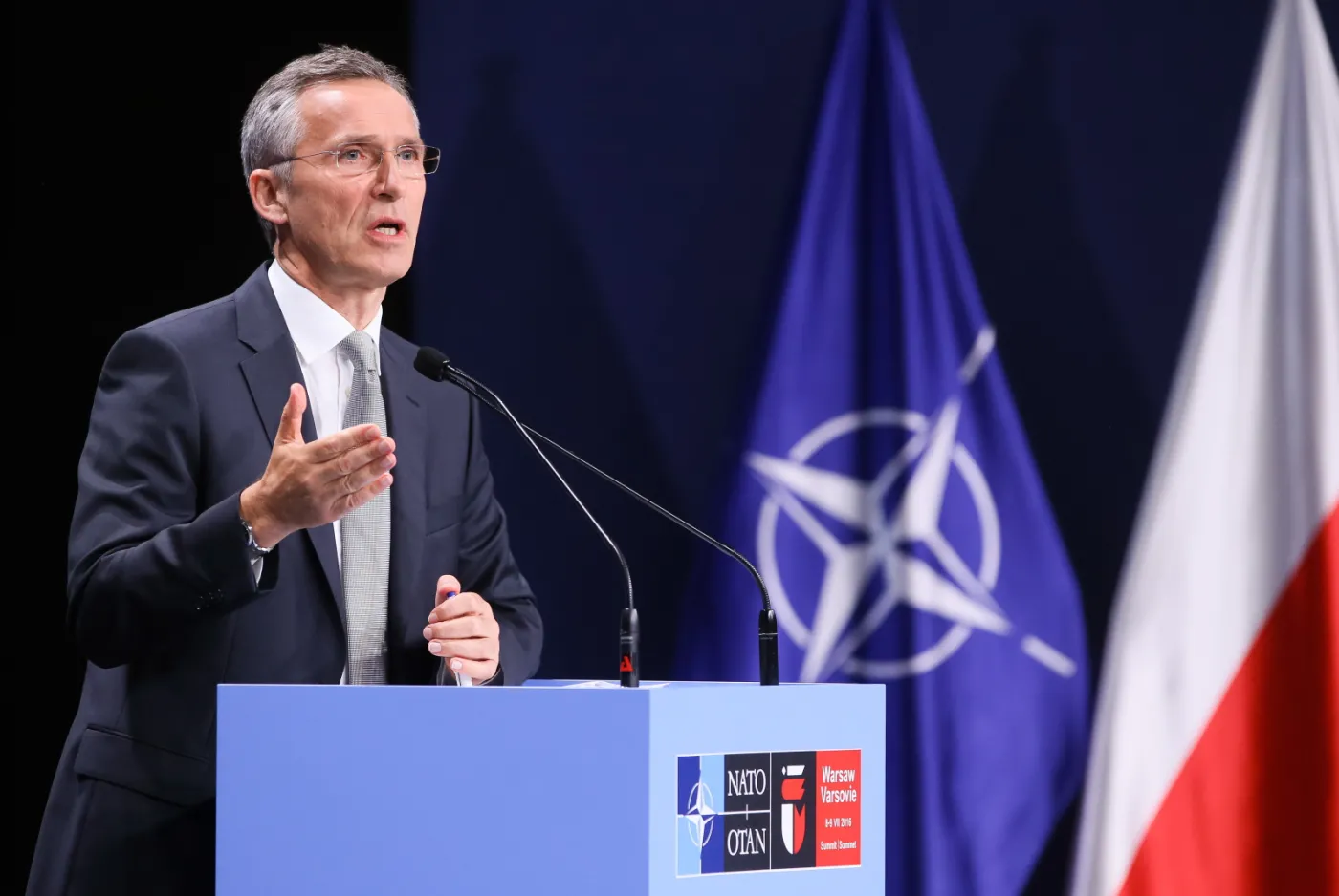 Samoloty AWACS dla koalicji przeciw ISIS, nowa misja morska. Stoltenberg ogłasza decyzje NATO