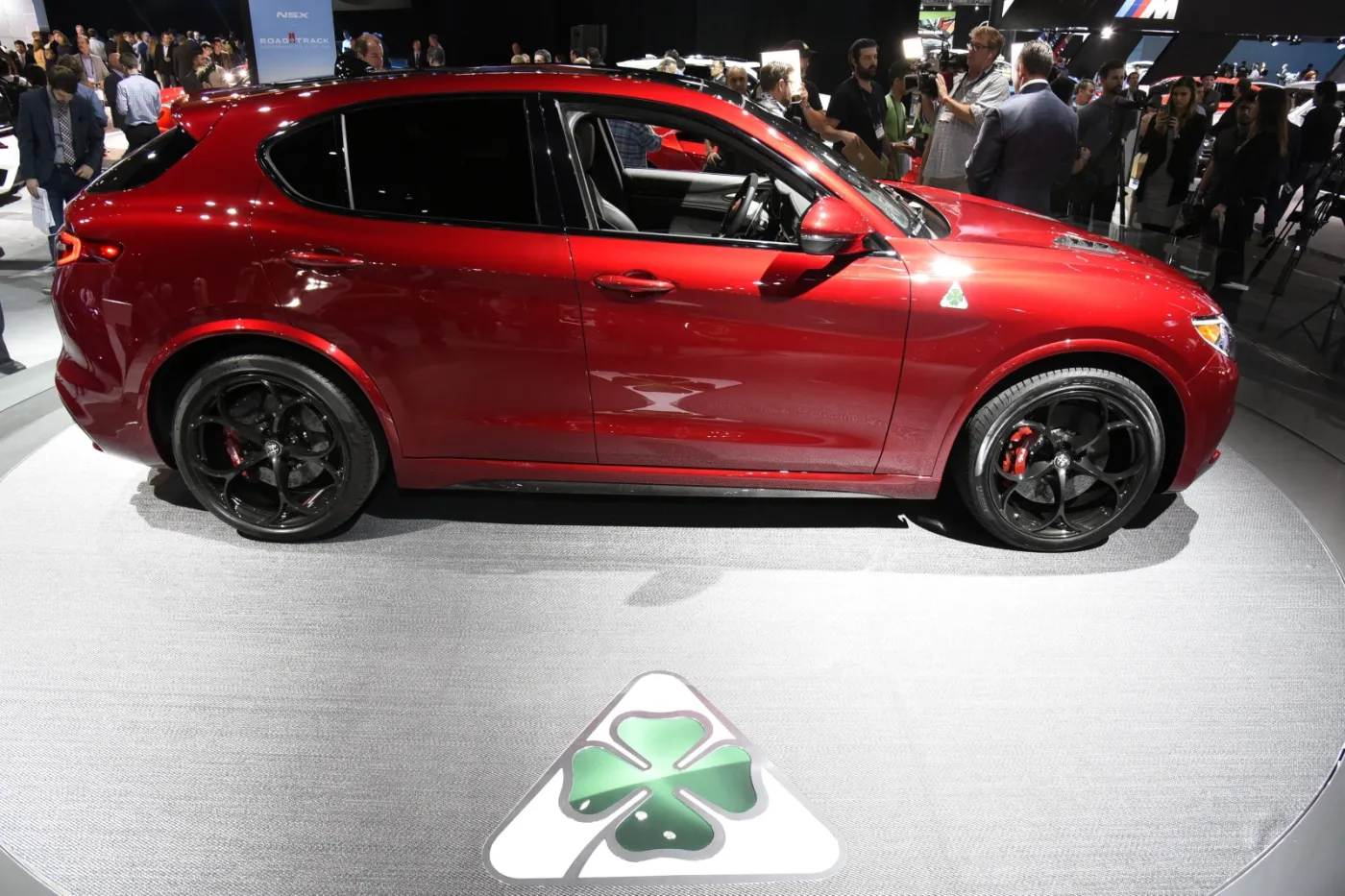 2726277-alfa-romeo-stelvio.jpg