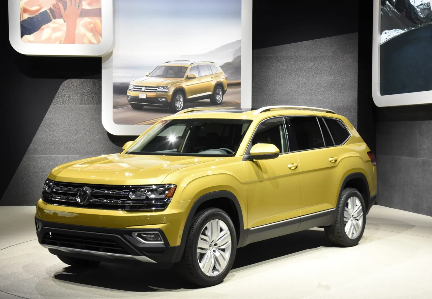 2726421-volkswagen-atlas.jpg