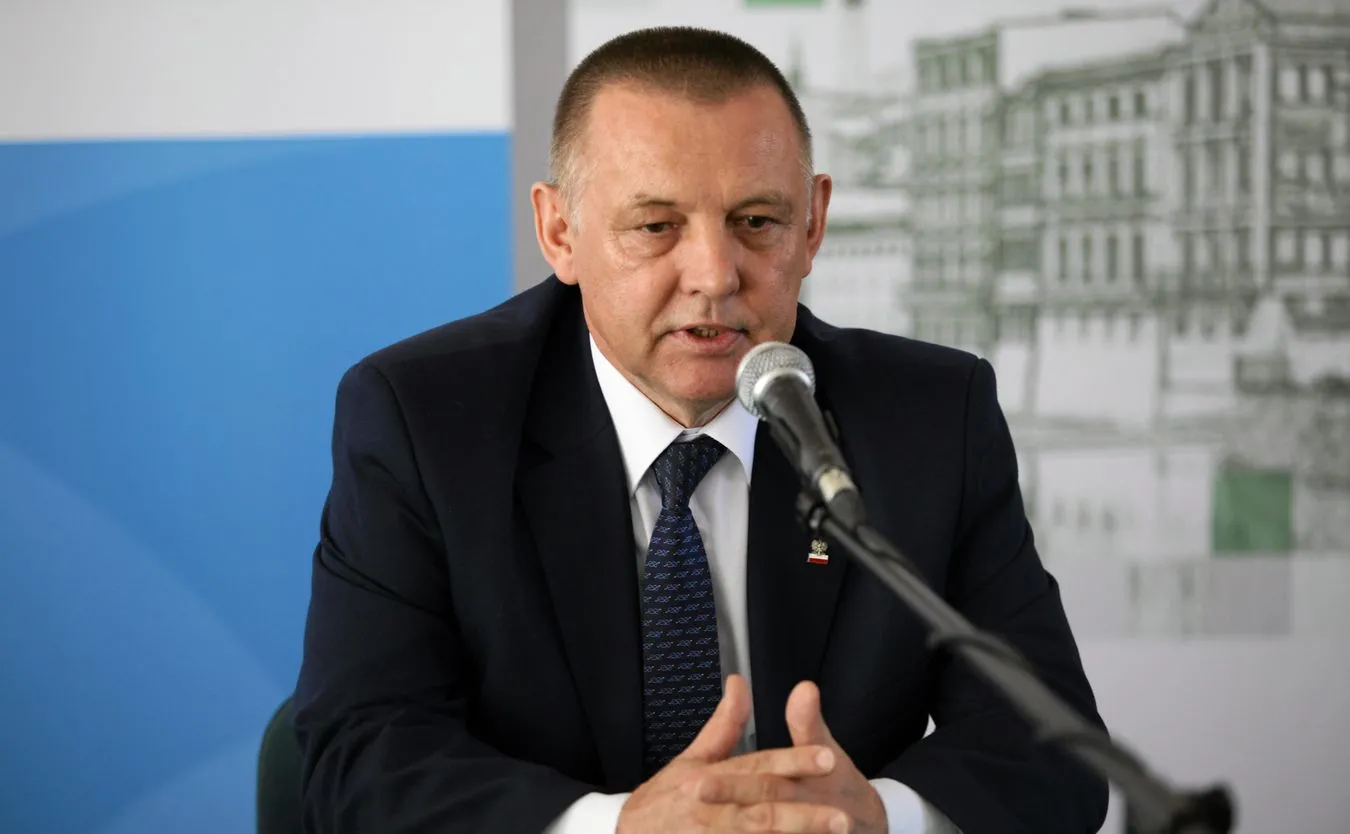 Sprawa Banasia powinna być wyjaśniona przed wyborami. "Polska jest bezbronna"