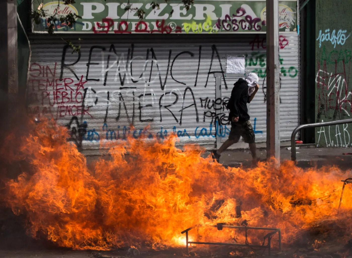 Kryzys w Chile. Dlaczego najstabilniejsze państwo Ameryki Łacińskiej pogrążyło się w chaosie?