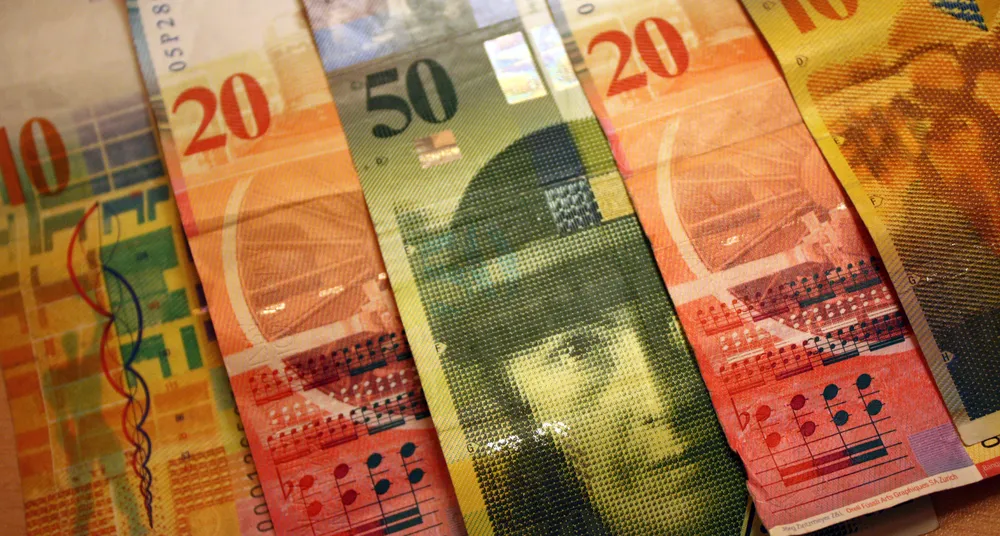 Fatalna wiadomość dla frankowiczów. Szwajcarska waluta przekroczyła poziom 4 zł