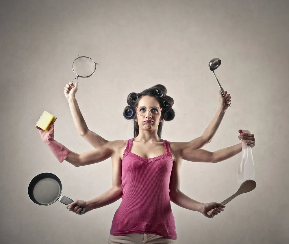 Woś: W domu, czyli poza rynkiem [FELIETON]