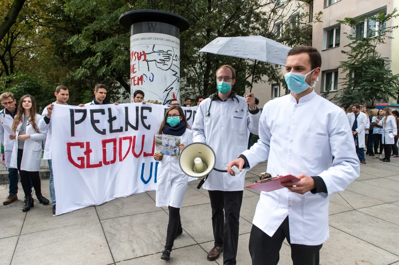 Minister Radziwiłł o rezydentach: "Radykalizm, który nie sprzyja porozumieniu"