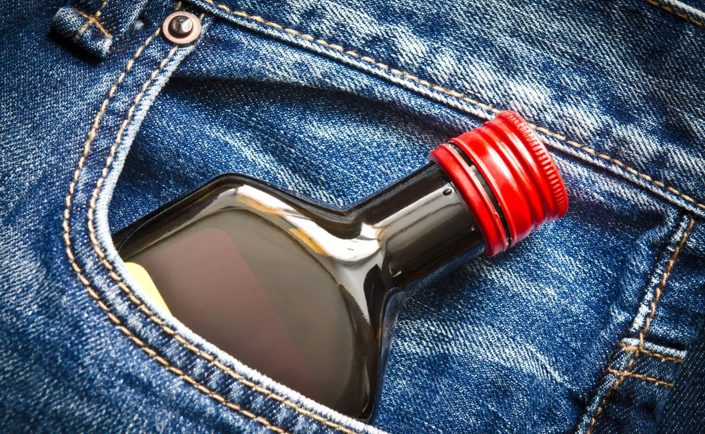 Radni zdecydowali. Będzie można spożywać alkohol na bulwarach wiślanych w Warszawie