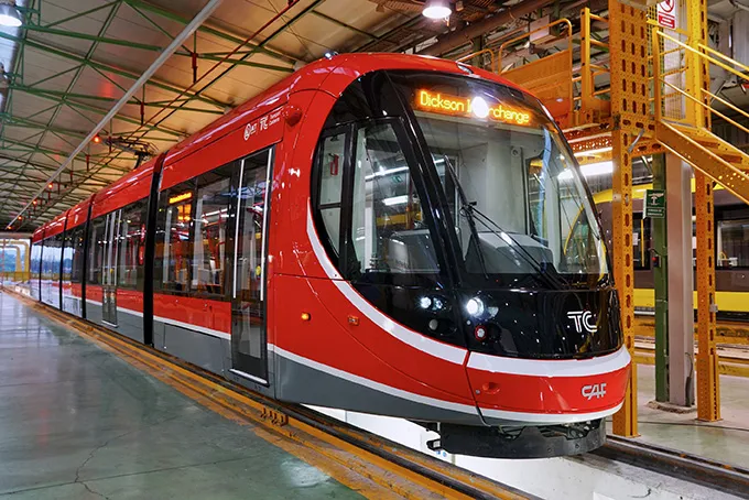 3390416-caf-canberra-tram.jpg