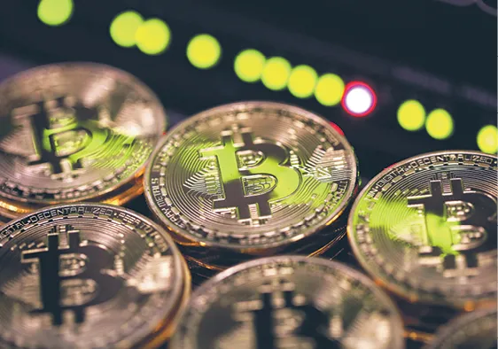 Spada popularność kryptowalut. Kurs bitcoina leci w dół