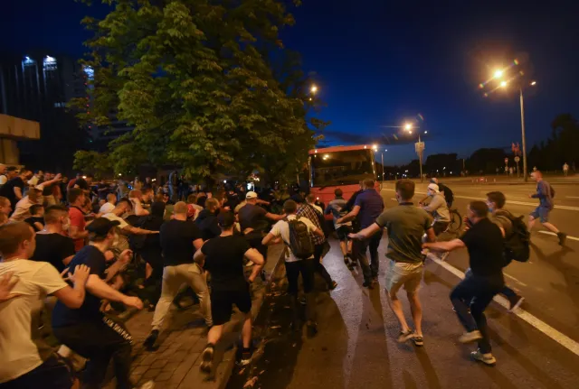 Tłumy Białorusinów na ulicach Mińska. "Chcemy zmian"