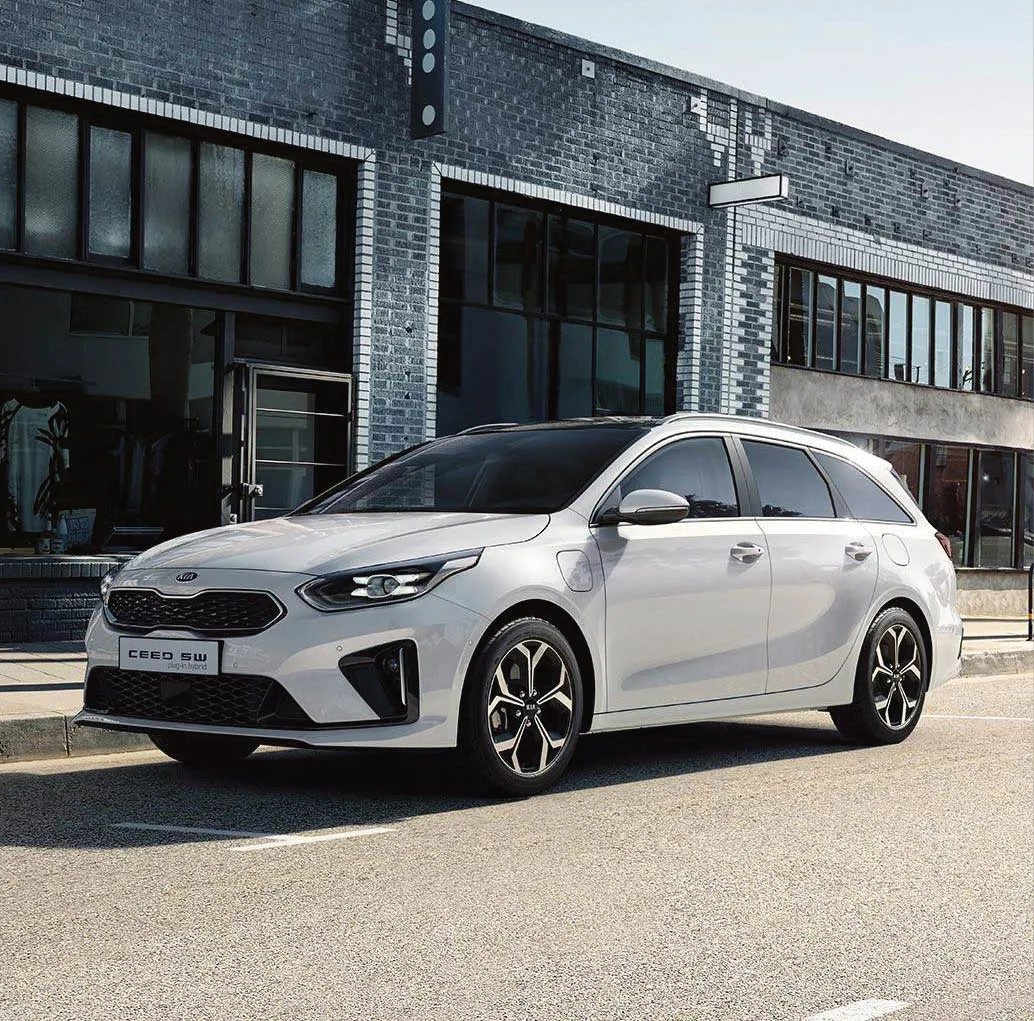 Kia Ceed kombi PHEV: Liczą się osiągnięcia, a nie osiągi [MOTOFELIETON]
