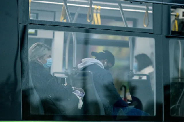 Odpoczynek, spokój i nawadnianie kluczowe nawet w lżejszym przebiegu COVID-19