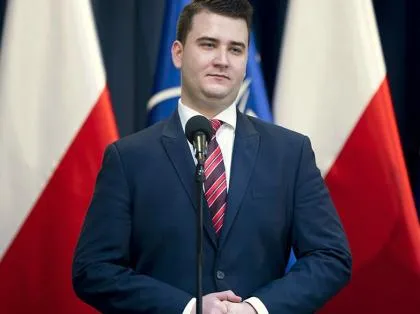 Były rzecznik MON Misiewicz unikał spłacania pożyczki, za którą poręczył