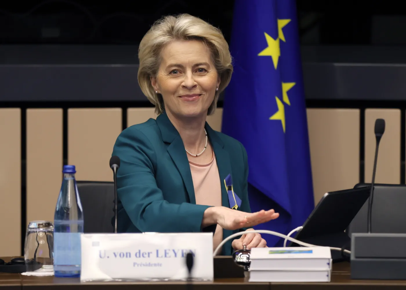 Von der Leyen: Unia Europejska nie jest sojuszem militarnym, ale może się bronić