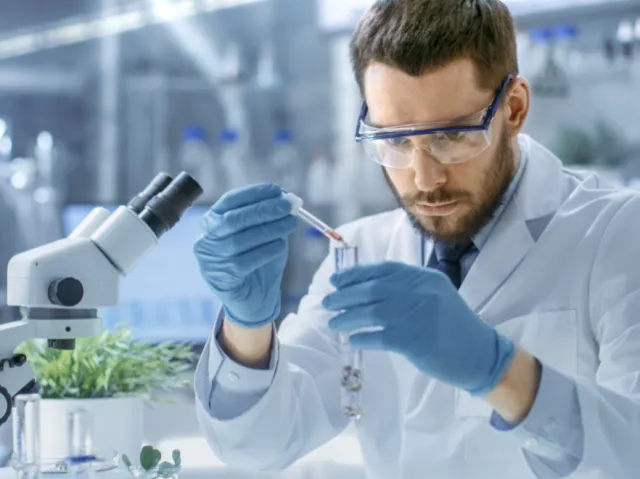 Sposób na recykling odpadów chemicznych? Przerabiać je na leki