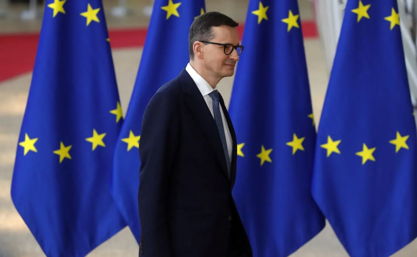 Morawiecki: KE zrefunduje część kosztów wsparcia militarnego przekazanego Ukrainie