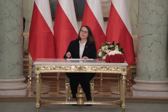 Szefowa MF: Dopłaty do węgla będą sfinansowane z nadwyżki i wpływów niepodatkowych