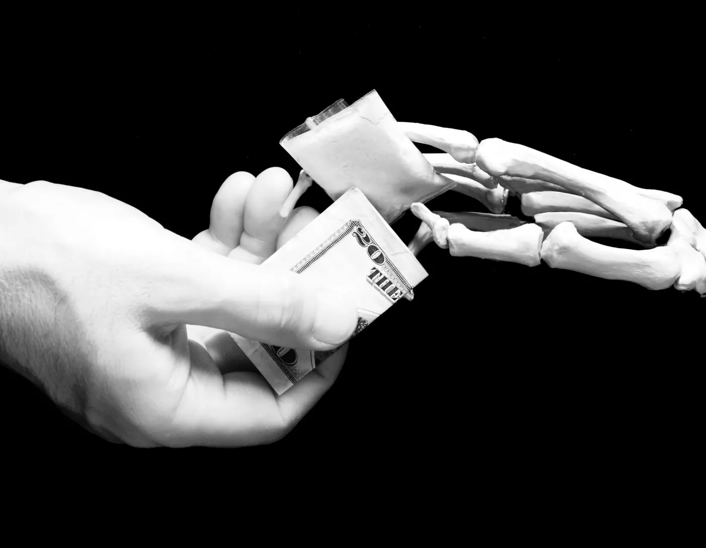 Narkotykowy gang rozbity w Londynie. Działał z pomocą personelu Heathrow