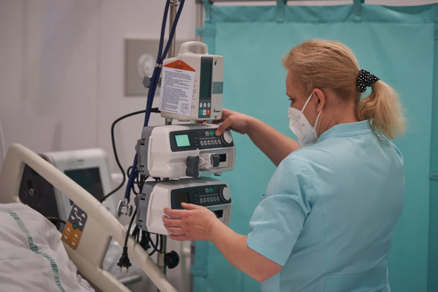 Prof. Gut: Osoby chore w czasie świąt mogą opóźniać pójście do lekarza