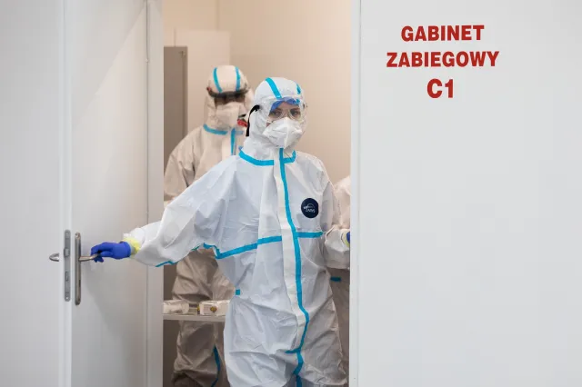 Prasa: Koronawirus rozszerzył się w katastrofalny sposób z powodu błędów WHO