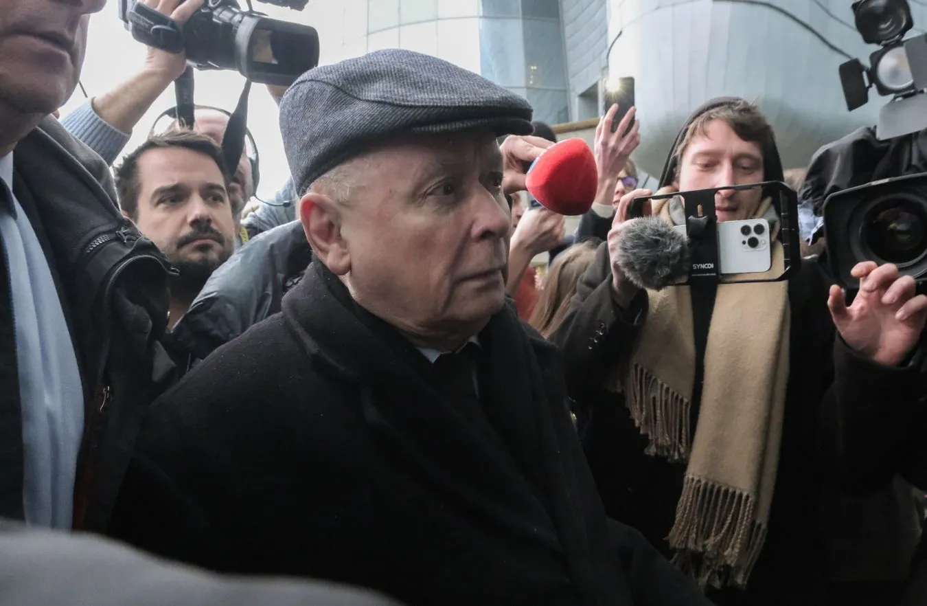 Kaczyński i Morawiecki z interwencją poselską w PAP