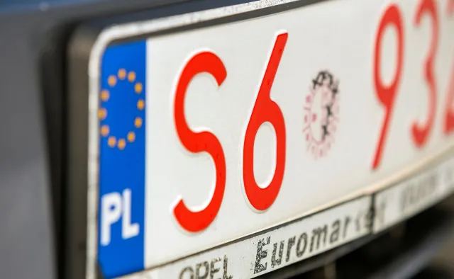 Rejestracja samochodu w 2023. Co trzeba wiedzieć? Opłaty, koszty, dokumenty