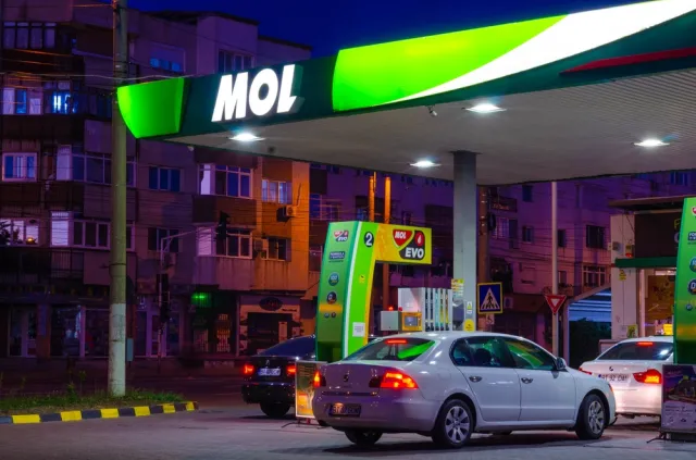 Tranzyt rosyjskiej ropy na Węgry: MOL rezygnuje z negocjacji z ukraińskim operatorem rurociągu "Przyjaźń"