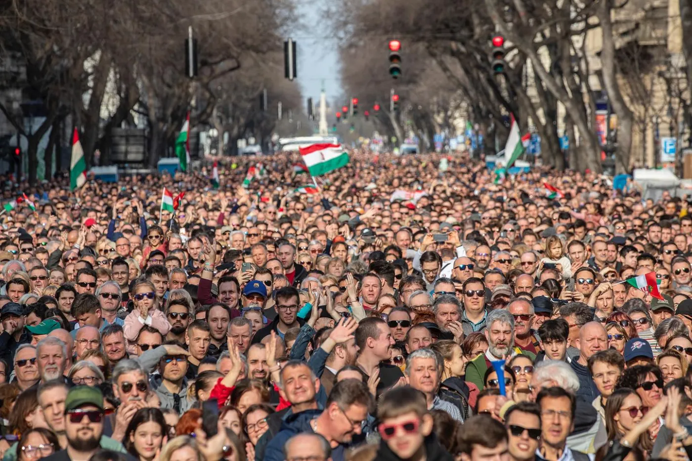 Nowa siła polityczna na Węgrzech. Kim jest Péter Magyar?
