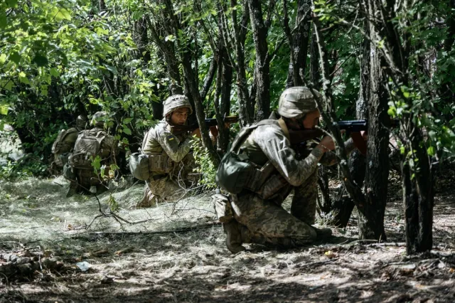 Nowe zasady poboru do wojska. Na wojnę pójść ma więcej młodych