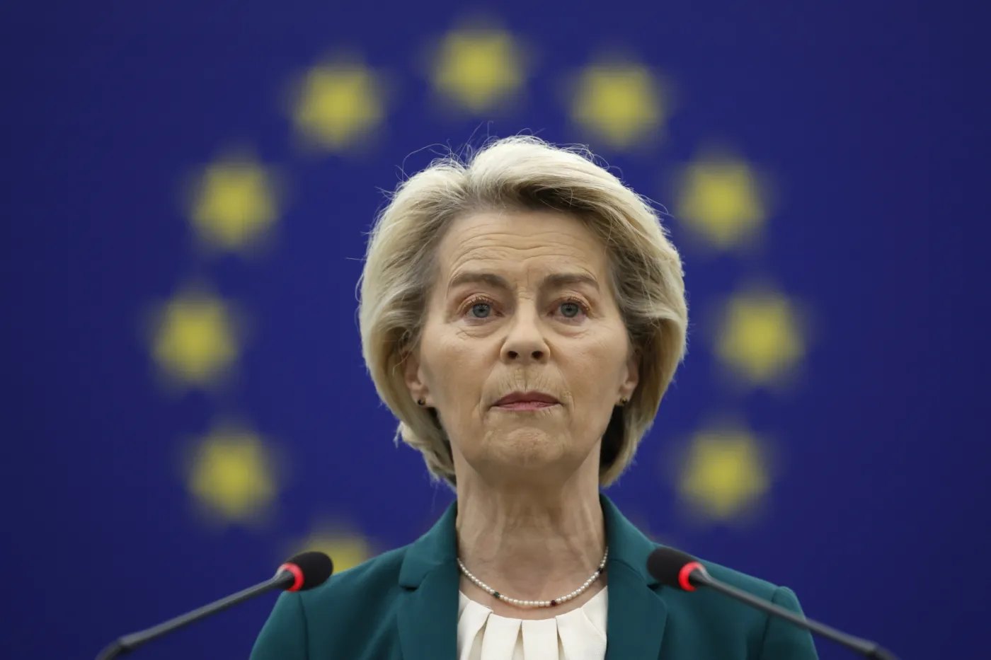 Czarne chmury nad Ursulą von der Leyen? Europarlament zagłosuje nad wotum nieufności