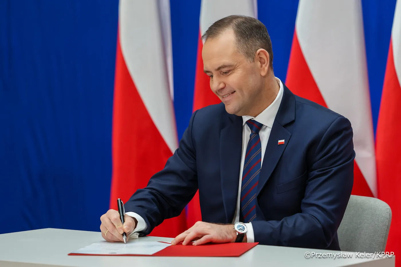 Jak Polacy oceniają pracę prezydenta Karola Nawrockiego? Najnowszy sondaż