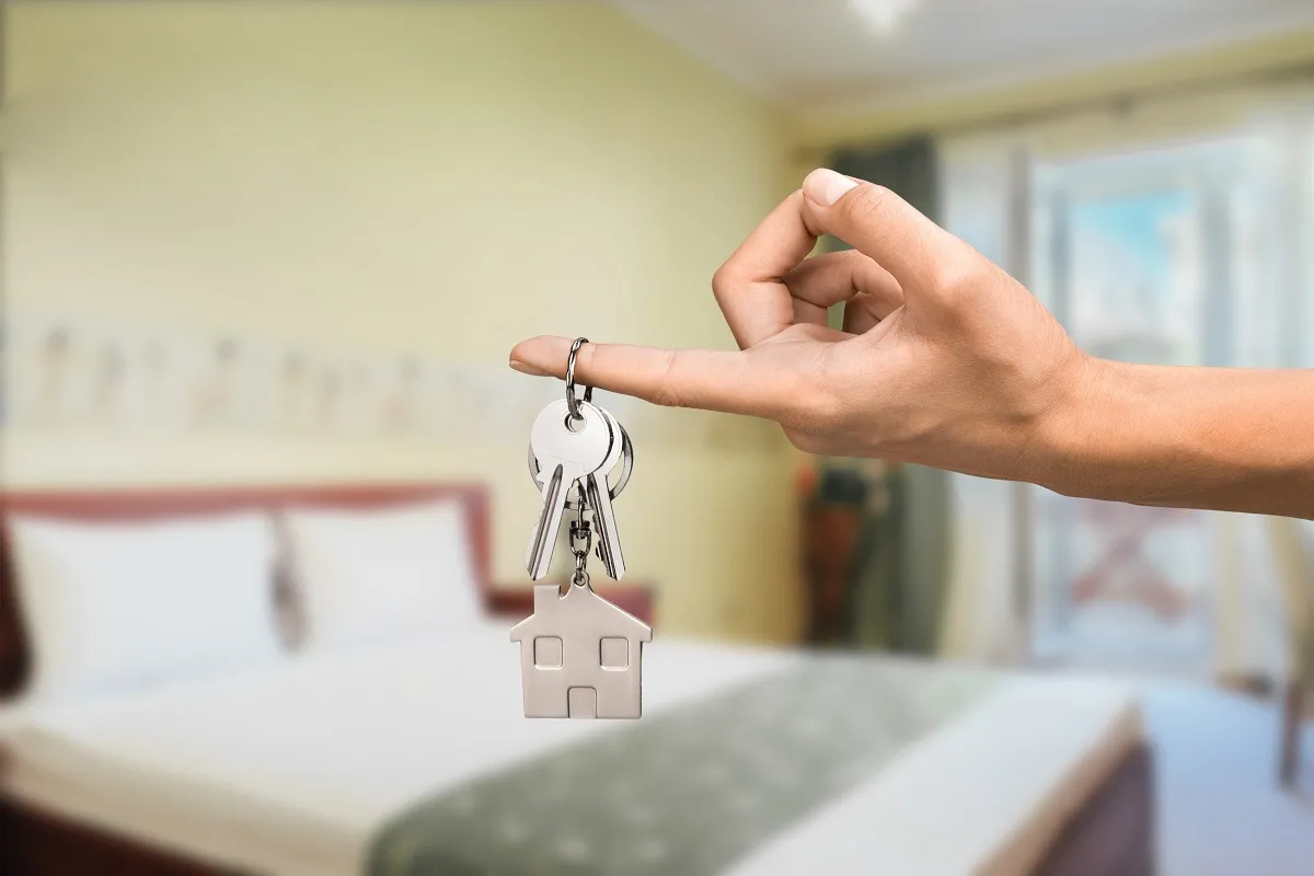 Nowe prawo obejmie najem krótkoterminowy. Czy po zmianach wynajmowanie mieszkania na zasadach hotelowych przestanie być opłacalne