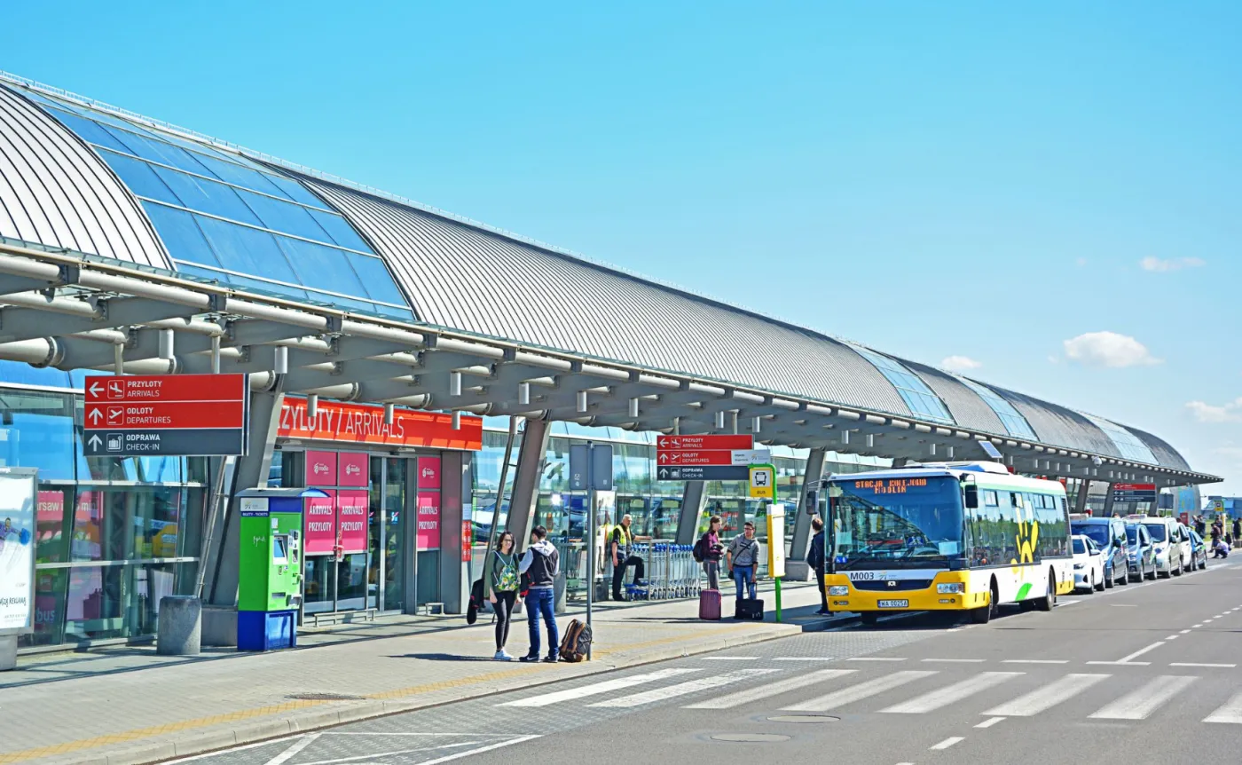 Lotnisko w Modlinie na sprzedaż? „Chcemy kontrolować ruch na Mazowszu”