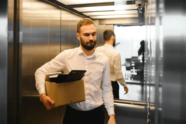 7 sytuacji, w których pracownik może stracić wynagrodzenie. Przepisy jasno to określają